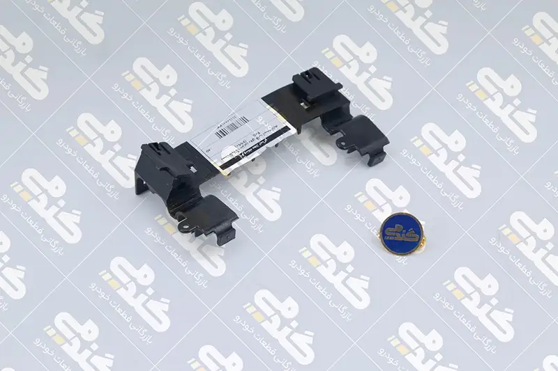 1111000133 بست شیلنگ بنزین روی قاب تسمه تایم 405